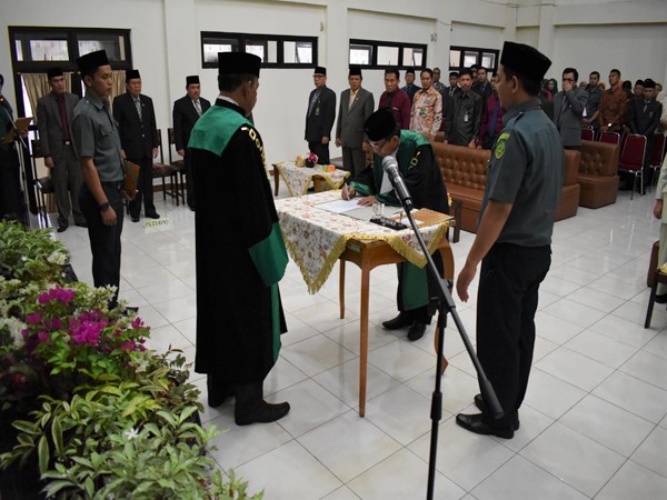 Pelantikan Waka Abd Hakim.jpg