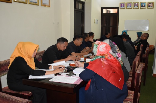 rapat pengawasan 1.JPG
